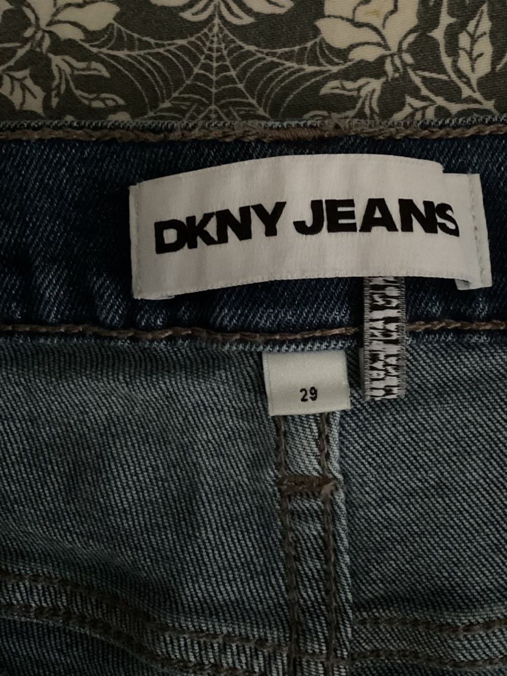 DKNY released hem jeans, size 29, EUC